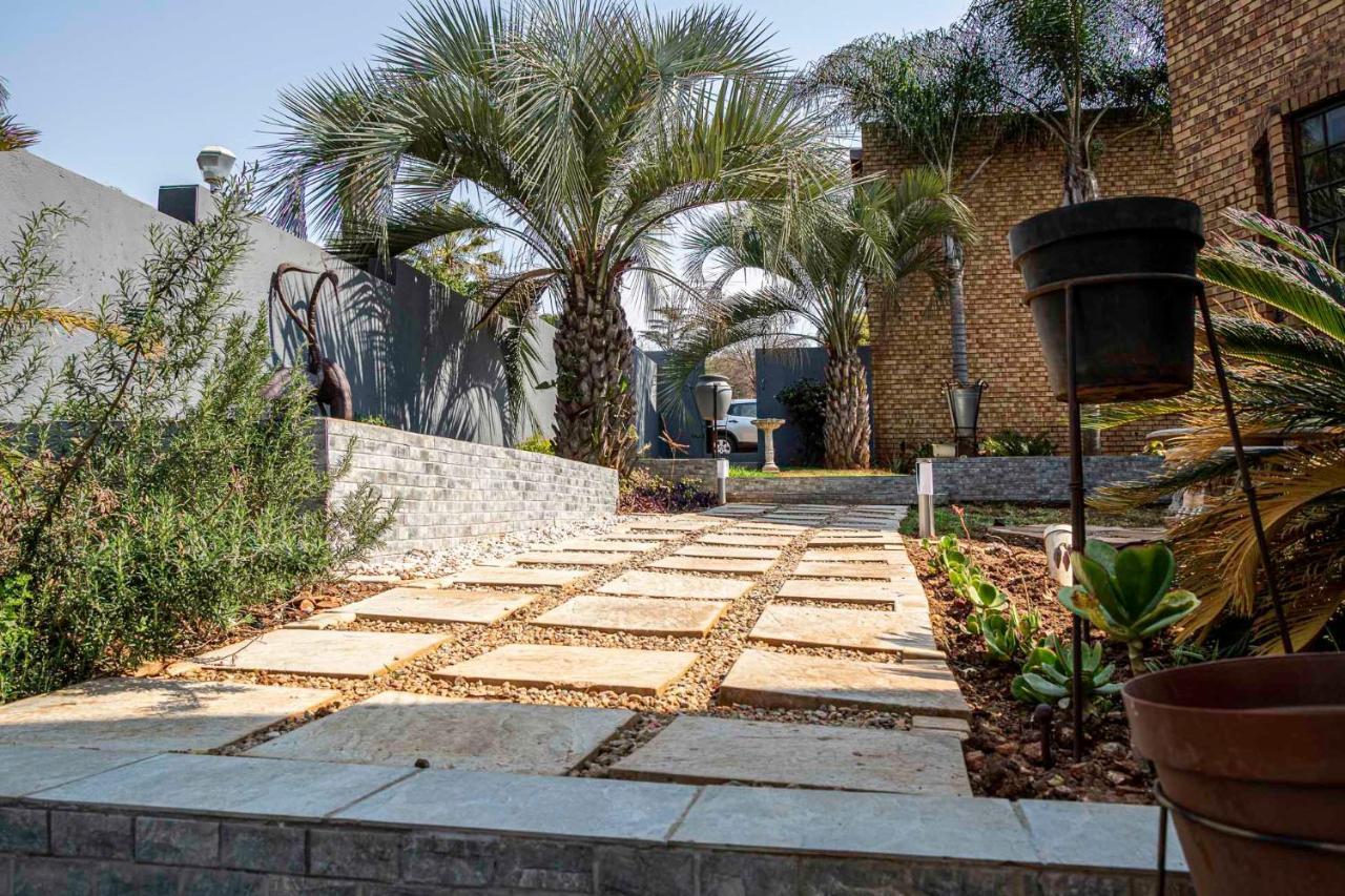Mereke Manor Centurion Exterior photo
